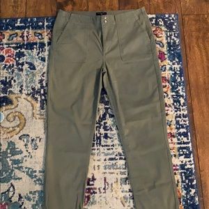 Tinsel olive front pocket pants.